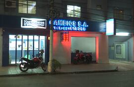 Sucursal de Panorama Cambios SA, ubicada en el barrio Villa Morra de la capital, que fue allanada ante sospechas de haber sido utilizada para lavado de activos por la estructura de Miguel Servín.