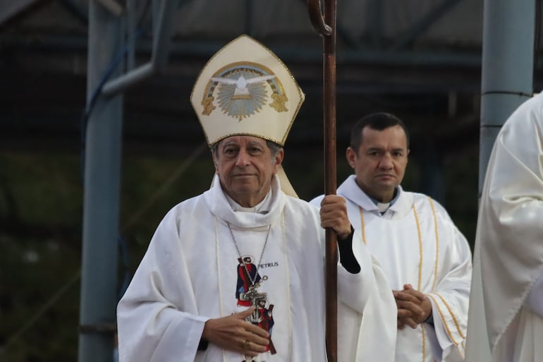 Caacupé: obispo llama a vencer la angustia y advierte sobre una sociedad centrada en el egoísmo