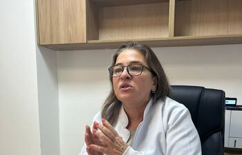 La doctora Cynthia Gaona, oncóloga del Instituto Nacional del Cáncer.
