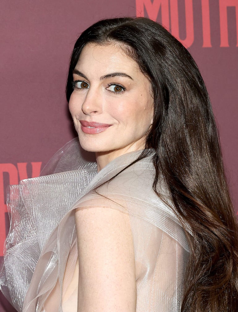 ¡Siempre diosa! Anne Hathaway en el estreno de Mother Mary en el Metrograph de Nueva York. (Jamie McCarthy/Getty Images/AFP)
