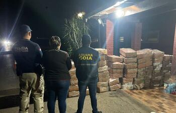 Más de una tonelada de productos avícolas que ingresaron de contrabando fueron incautados en diferentes puestos de control.