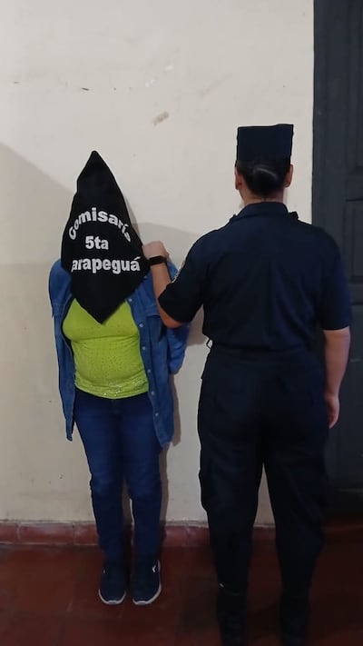 La mujer detenida por supuesta estafa en Carapeguá.