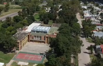 Vista aérea de la Escuela Normal Mariano Moreno N°40 de la ciudad santafesina de San Cristóbal. Argentina.