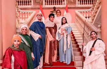 Parte del elenco que se presentará este viernes.