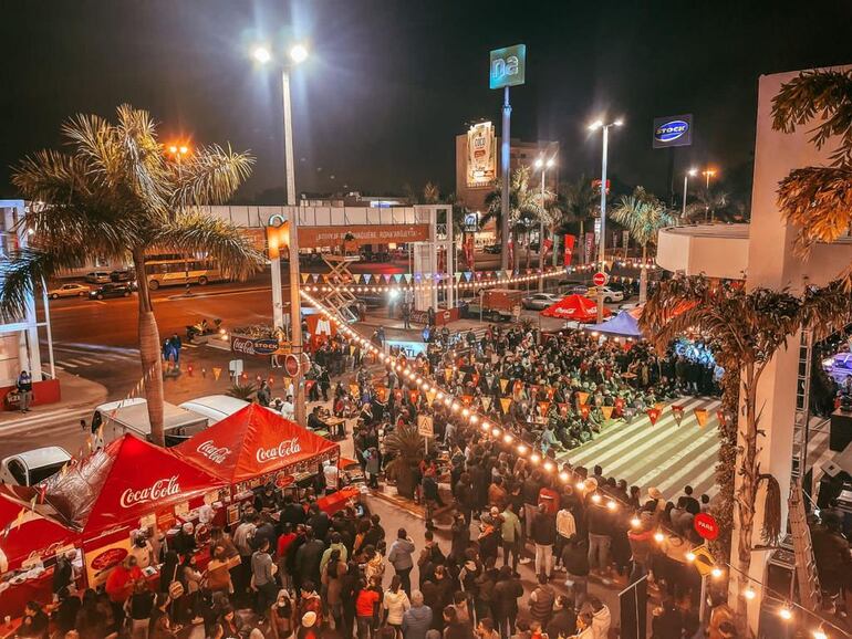 La cita es hoy desde las 17:00 en la explanada frontal del shopping.