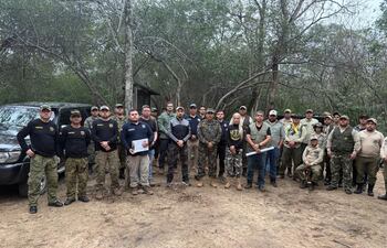 Un dispositivo policial fue desplegado en el parque nacional "Defensores del Chaco" para localizar al empresario argentino Wenceslao Benoit, quien está desaparecido desde el pasado jueves, tras adentrarse en la reserva chaqueña.