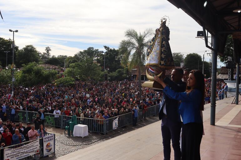 La devoción a la Virgen moviliza a muchos de sus seguidores.