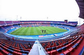El estadio La Nueva Olla del Club Cerro Porteño en la previa del partido frente a Sporting Cristal por la sexta fecha del Grupo F de la Copa Libertadores 2026.