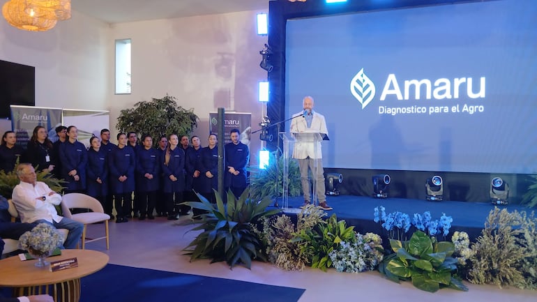 Ricardo Trautmann, jefe de Nutrición Vegetal y coordinador general de Laboratorio.