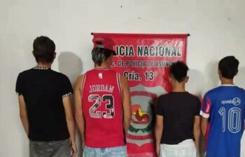 Entregó a sus dos hijos adolescentes tras cometer un asalto en el cerro Lambaré