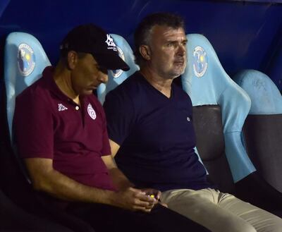 El entrenador de General Caballero de Juan León Mallorquín, Héctor Fabián Ponce, en compañía del preparador físico José Valleau.