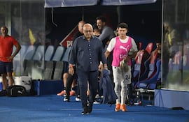 El entrenador, Francisco "Chiqui" Arce tuvo su estreno en la conducción de Libertad, con empate frente a Cerro Porteño en La Nueva Olla.