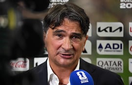 El director técnico de Croacia, Zlatko Dalic, habla con los medios después del partido de fútbol del Grupo L de la Copa Mundial 2026 entre Inglaterra y Croacia en el Dallas Stadium en Arlington.