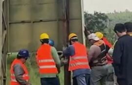 Ruta PY03 luce renovada tras el retiro de 17 carteles instalados de forma irregular