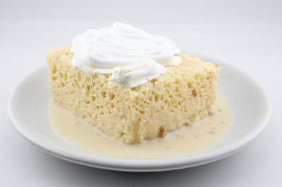 Torta tres leches.