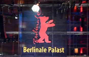 Más de 80 artistas han firmado una carta abierta al Festival de Cine Berlinale, condenando el silencio de la organización