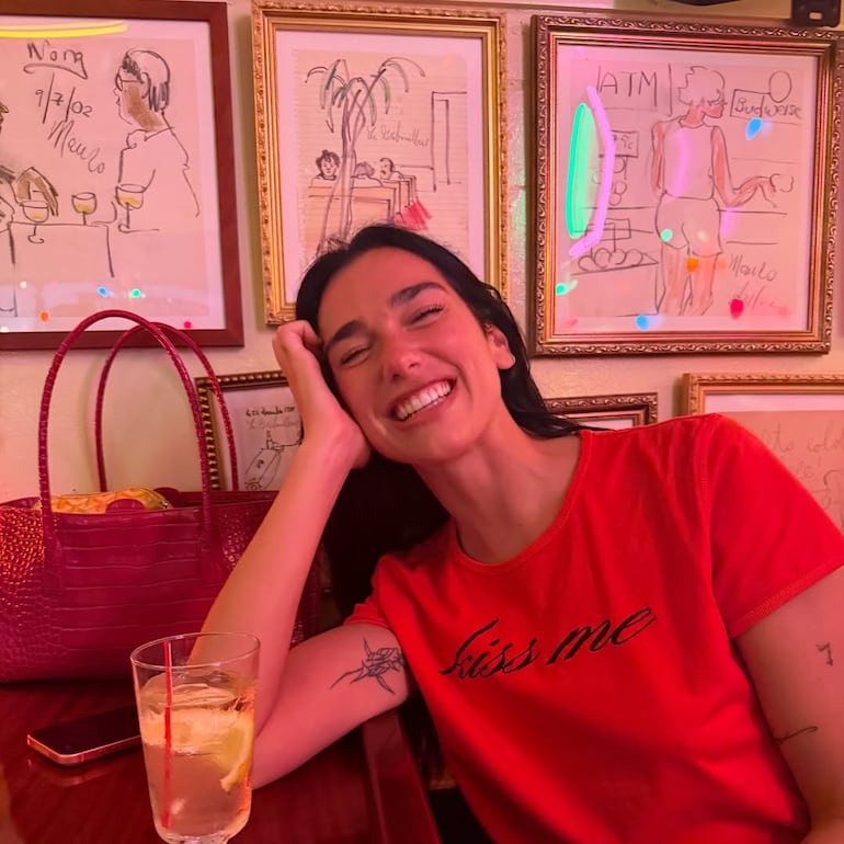 ¡Divina! Dua Lipa disfrutó al máximo el finde celebrando su cumpleaños. (Instagram/Dua Lipa)