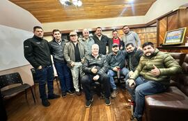 Arnoldo Wiens se reunió con líderes colorados de Itapúa.