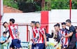 Emmanuel Morales celebra su gol de penal, con el cual Benjamín Aceval le ganó a Encarnación 1-0, en duelo de albirrojos.