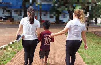 Mediante el abordaje en las calles se busca reducir la vulneración de derechos de los menores de edad.