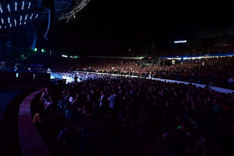 Lleno absoluto en el Anfiteatro José Asunción Flores durante la segunda jornada del ReciclArte 2025.