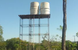 El sistema de agua potable instalado en el barrio Fátima de Santaní hace más de un mes se encuentra sin funcionamiento.