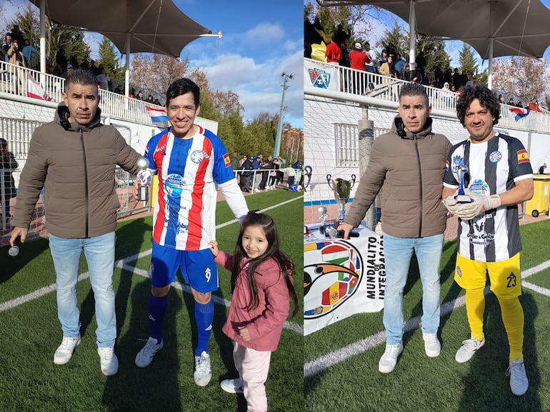 El profesor Cristian Ezquivel junto al goleador del certamen Juan Carlos Martínez y al portero con la valla menos vencida Cristian Oviedo, ambos del cuadro tricolor.