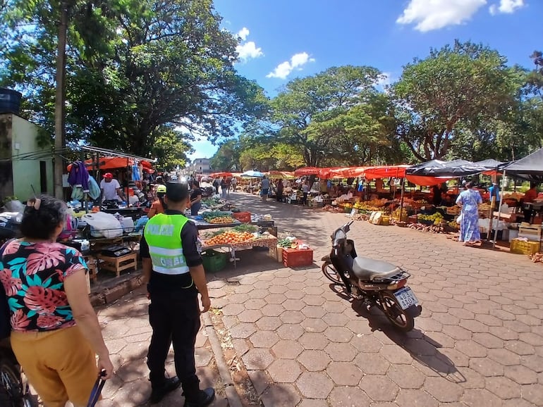 Semana Santa: feria de productos hortigranjeros en Pedro Juan Caballero