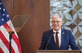 El embajador de Estados Unidos en Paraguay, Marc Ostfield, fue el que comunicó la confirmación de las sanciones contra Tabesa. EFE/ Nina Osorio