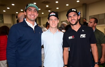 Diego Domínguez, Joshua Duerksen y Fau Saldívar.