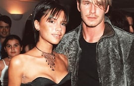 Una postal retro de Victoria y David Beckham compartida por el exfutbolista para saludar a su esposa en su cumpleaños número 52.