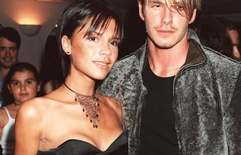 Una postal retro de Victoria y David Beckham compartida por el exfutbolista para saludar a su esposa en su cumpleaños número 52.