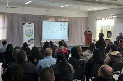 El intendente Fernando Ramírez (ANR) socializa el Plan de Contingencia Municipal, ante el anuncio del fenómeno El Niño. Establece acciones preventivas, protocolos de respuesta y coordinación con instituciones departamentales y nacionales.
