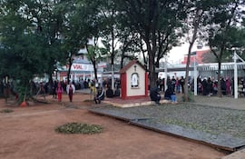 Largas filas en el Hospital de Calle'i.