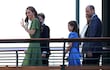 Kate Middleton y el príncipe William llegaron con sus hijos Charlotte y George a la final del torneo de Wimbledon. (Henry NICHOLLS / AFP)
