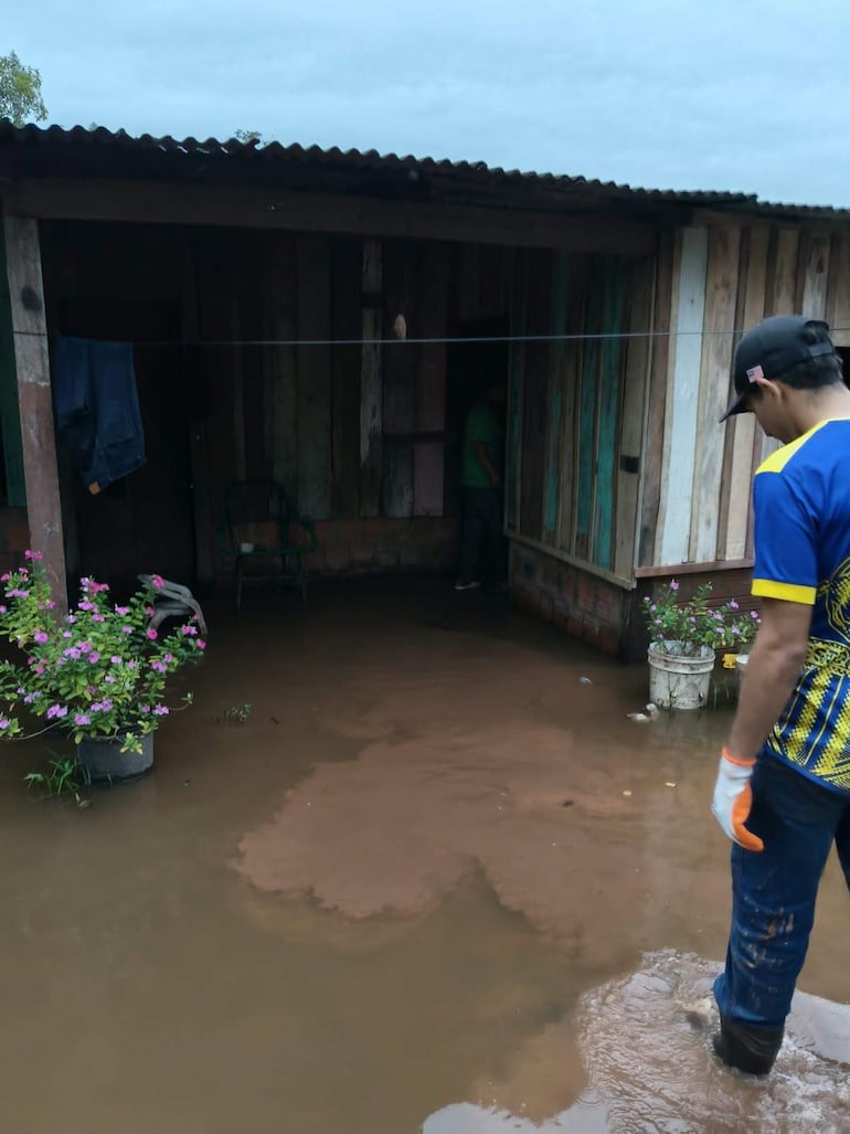 Vivienda inundada en la ciudad de Bella Vista Norte.