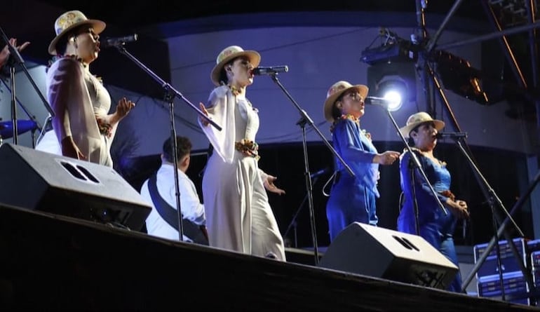 Serenata a Caacupé reunió a grandes artistas y emocionó a miles de peregrinos