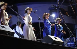 Serenata a Caacupé reunió a grandes artistas y emocionó a miles de peregrinos