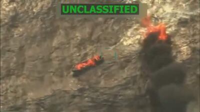 Captura de video tomado de la red social Truth Social de la cuenta @realDonaldTrump del presidente de Estados Unidos, Donald Trump, que muestra una embarcación en llamas luego de ser atacada en el mar Caribe.