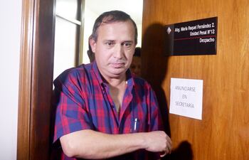 El comisario Tomás Paredes Palma, fue imputado, pero la fiscalía, cuando presentó su acusación, pidió su sobreseimiento.