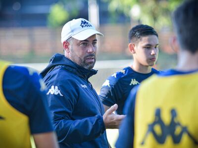 Juan Pablo Pumpido (41 años), director técnico de Nacional.