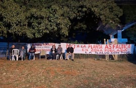 Vecinos de la compañía Posta Ybycuá, de Capiatá, logran el cierre temporal de la planta asfáltica instalada en medio de la población.