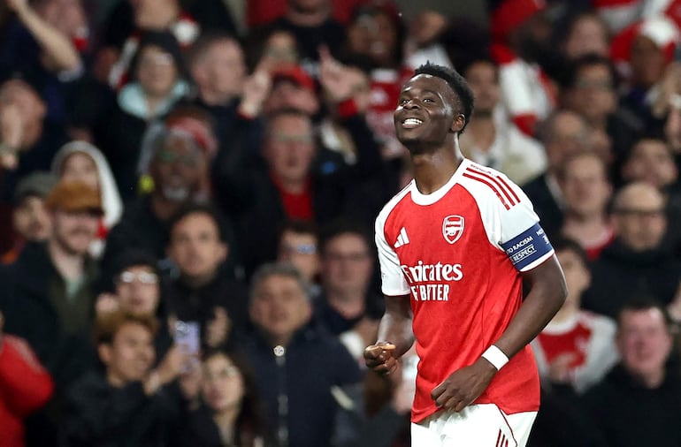 Saka: “Es una bonita historia y espero que acabe bien en Budapest”