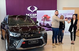 Armando Sanabria Castro, Daysy Ayala y Verena Knapps.