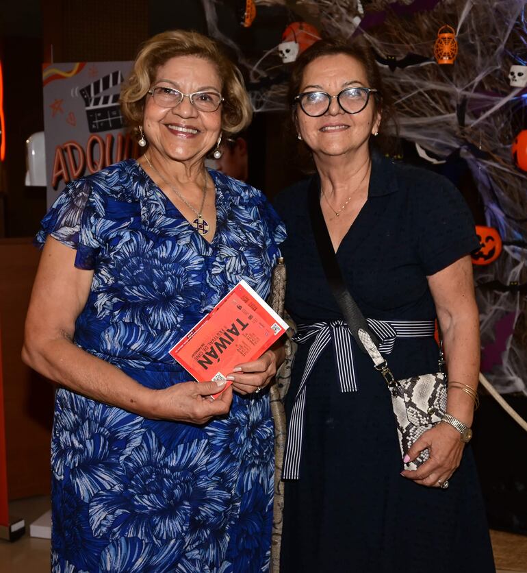 Julia Redick y Blanca Larrosa.