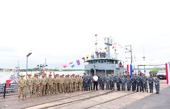 Armada paraguaya recibió a sus pares argentinos