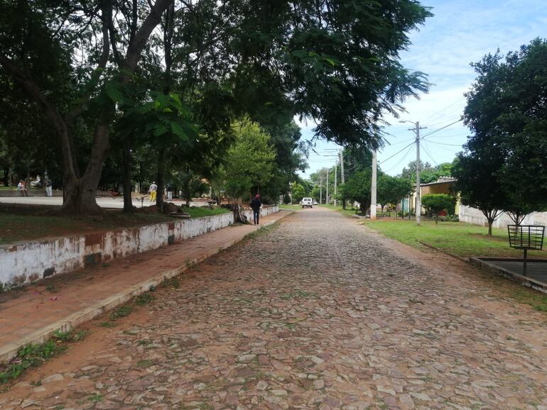 La plaza pública es muy concurrida por los vecinos de la zona.