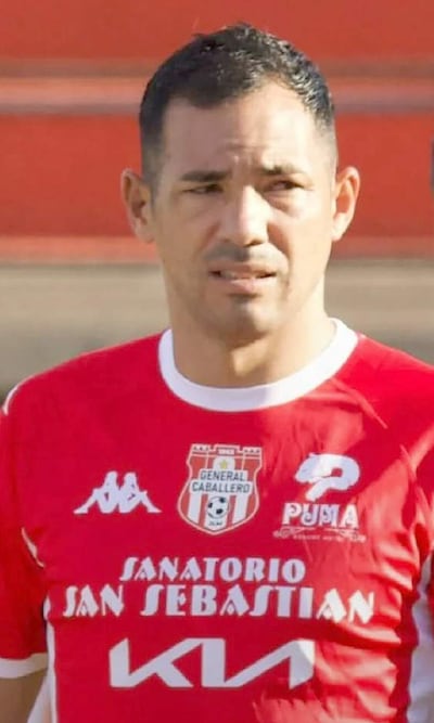 Clementino González (35 años), delantero de General Caballero de Juan León Mallorquín.