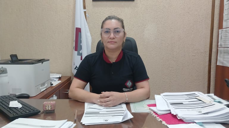 Madre habría explotado sexualmente en varias ocasiones a su propia hija de 15 años