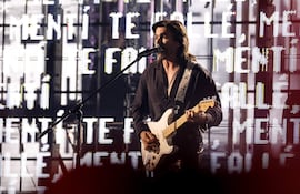 El cantante colombiano Juanes durante su presentación en la pasada gala de los Latin Grammy.